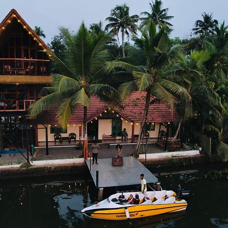 Tulsi Kayal Retreat Champakulam Exterior foto