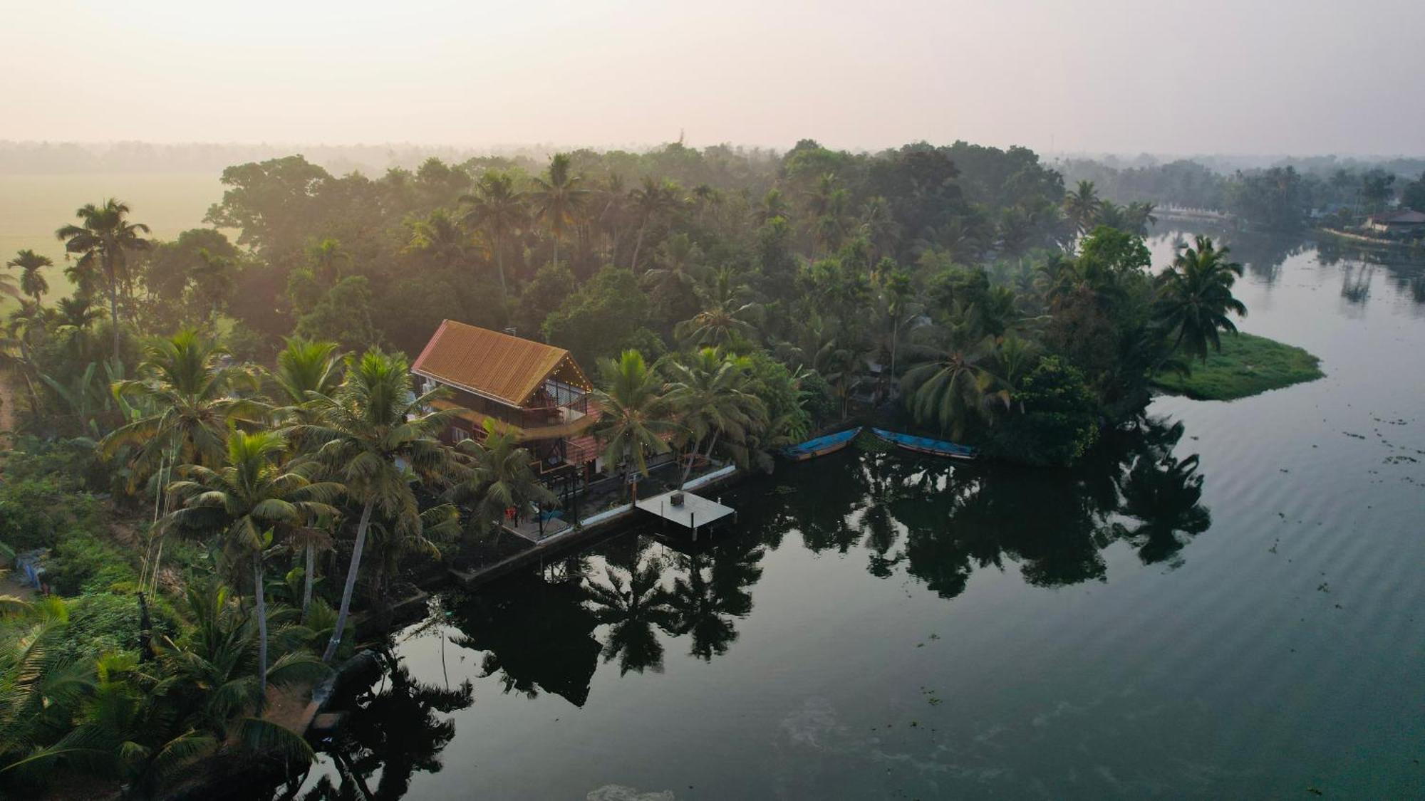 Tulsi Kayal Retreat Champakulam Exterior foto