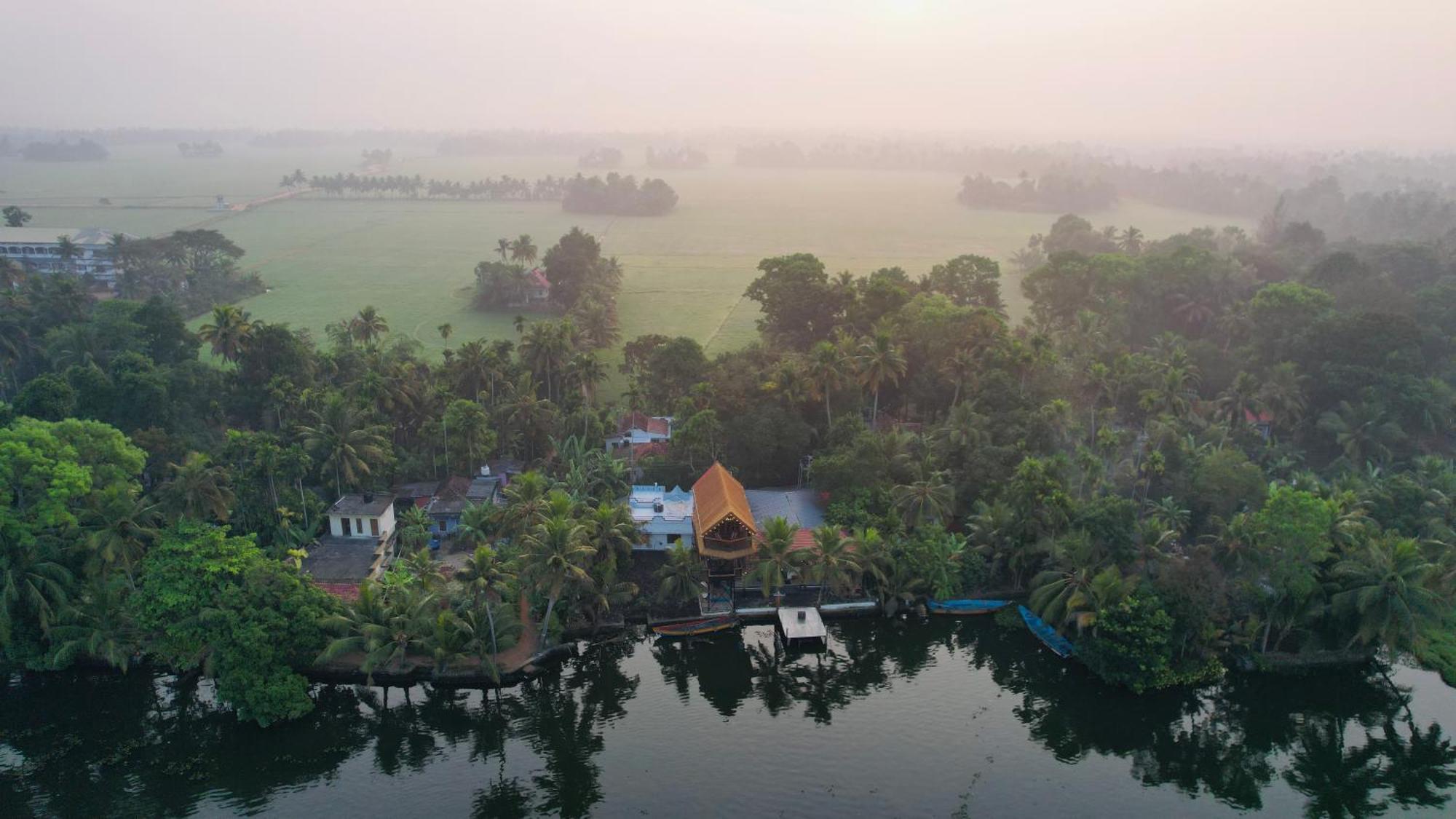 Tulsi Kayal Retreat Champakulam Exterior foto